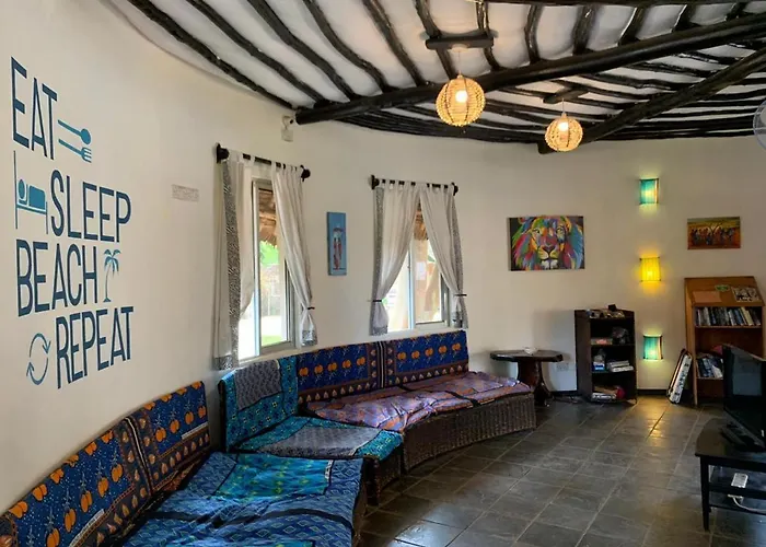 Diani Backpackers (Adults Only)