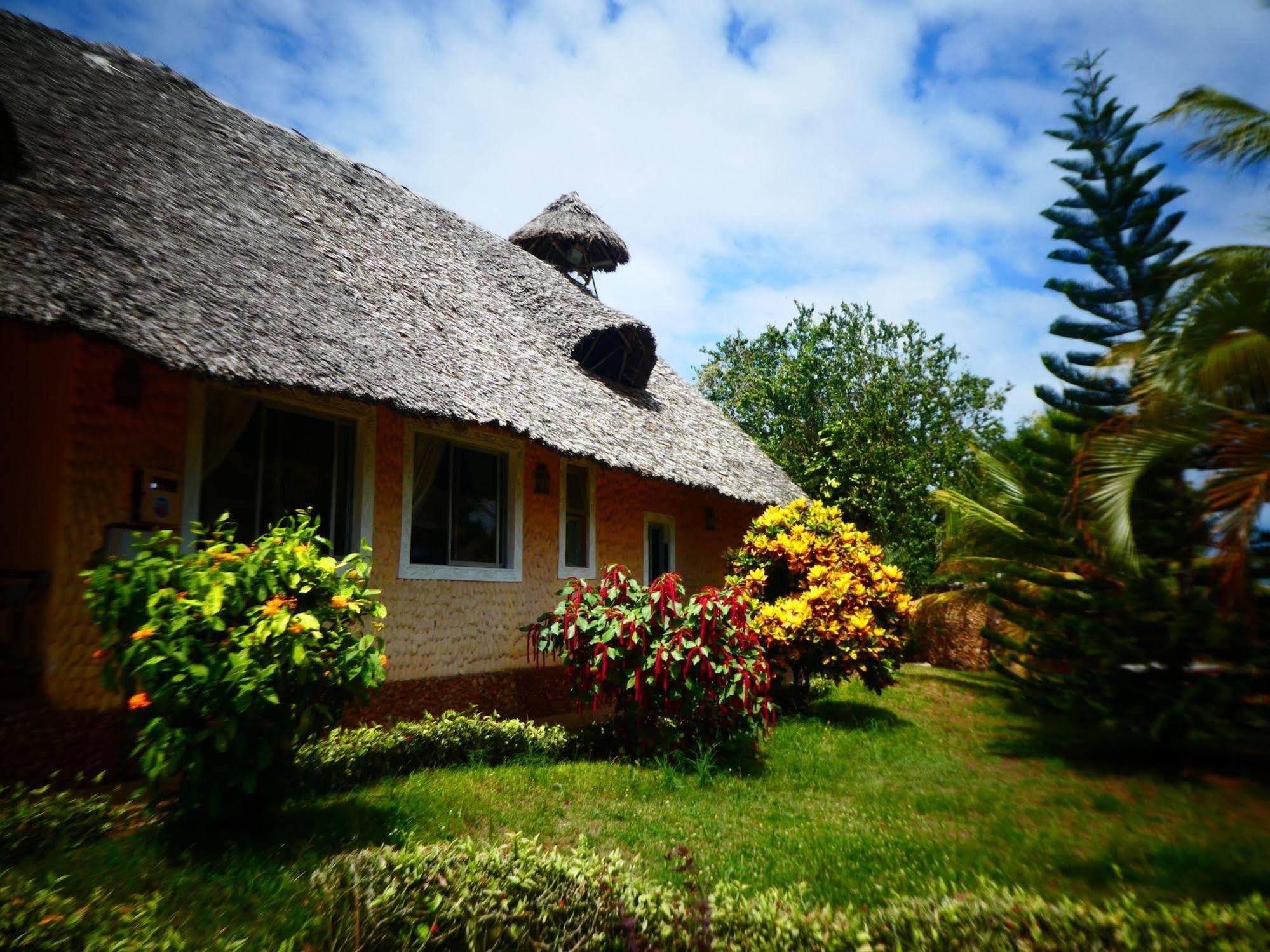 Diani Backpackers (adults Only) * Diani Beach